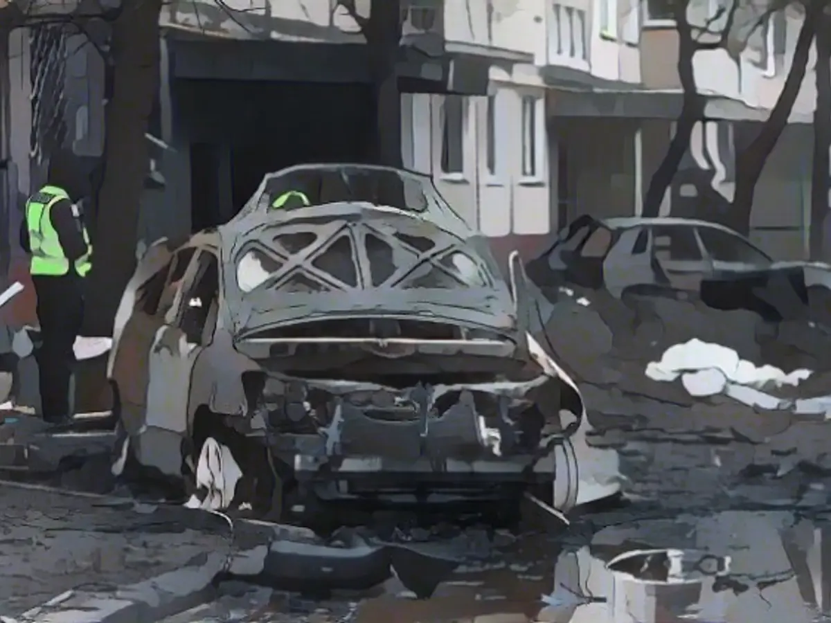 Russia covers Ukraine with swarms of drones