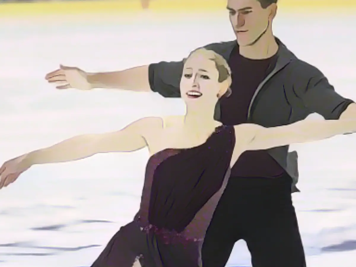 Up-and-coming pair skaters win German championship title