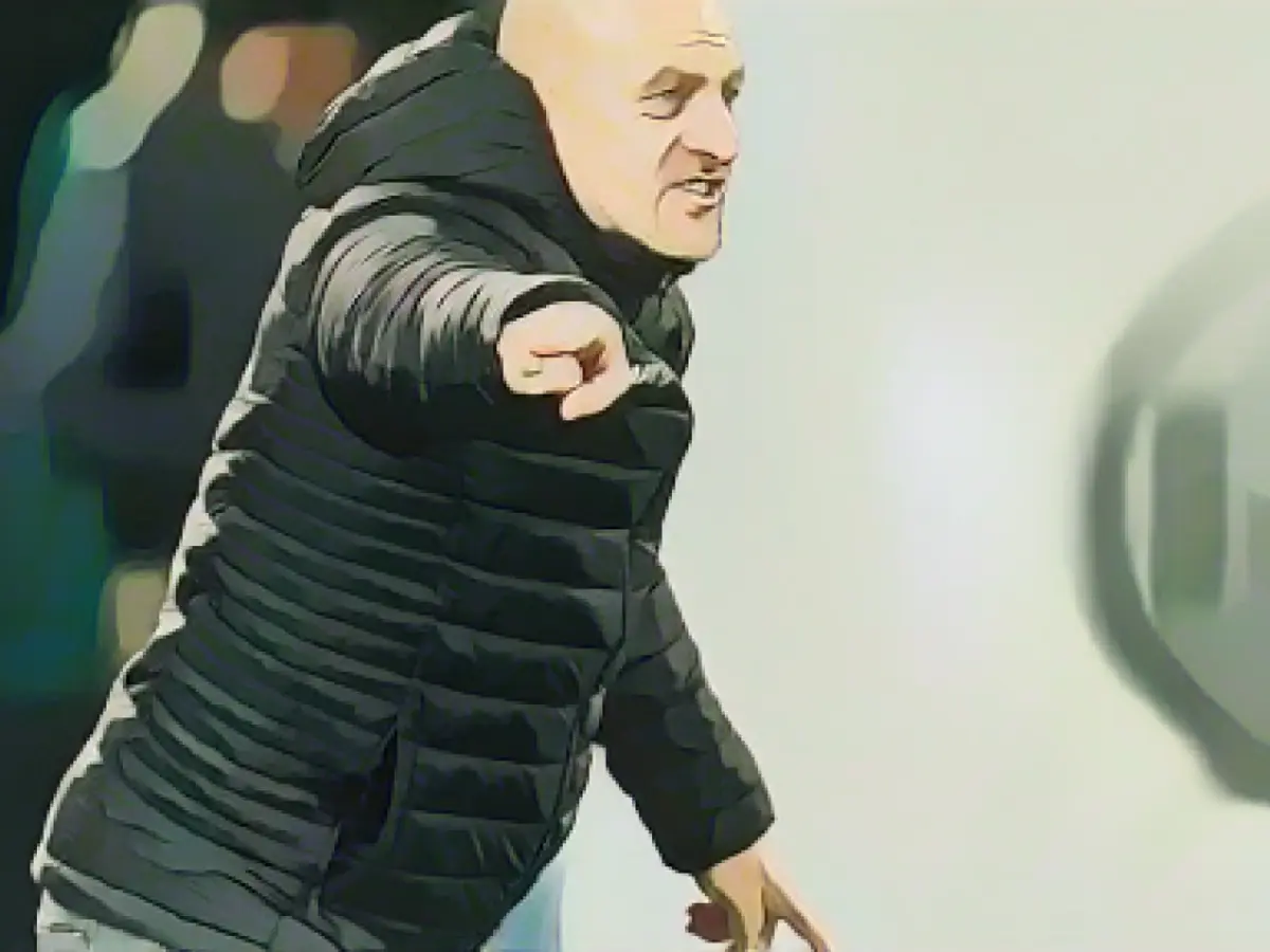 Coach Lieberknecht sees light - "at least floodlights"