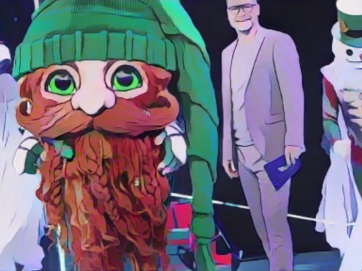 "The Masked Singer": Tim Bendzko is Klaus Claus