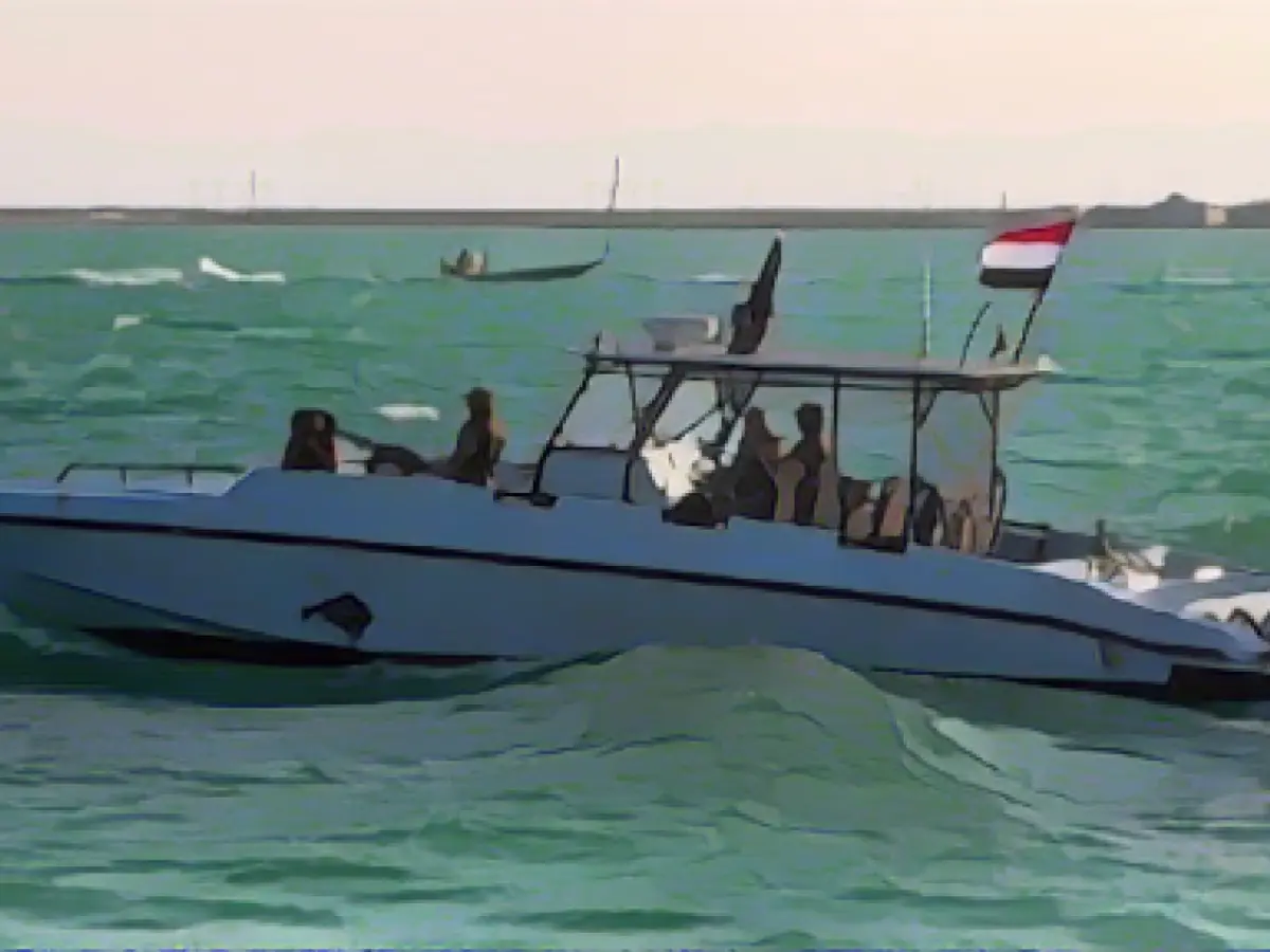Attacks on ships in the Red Sea: shipping companies avoid important trade route