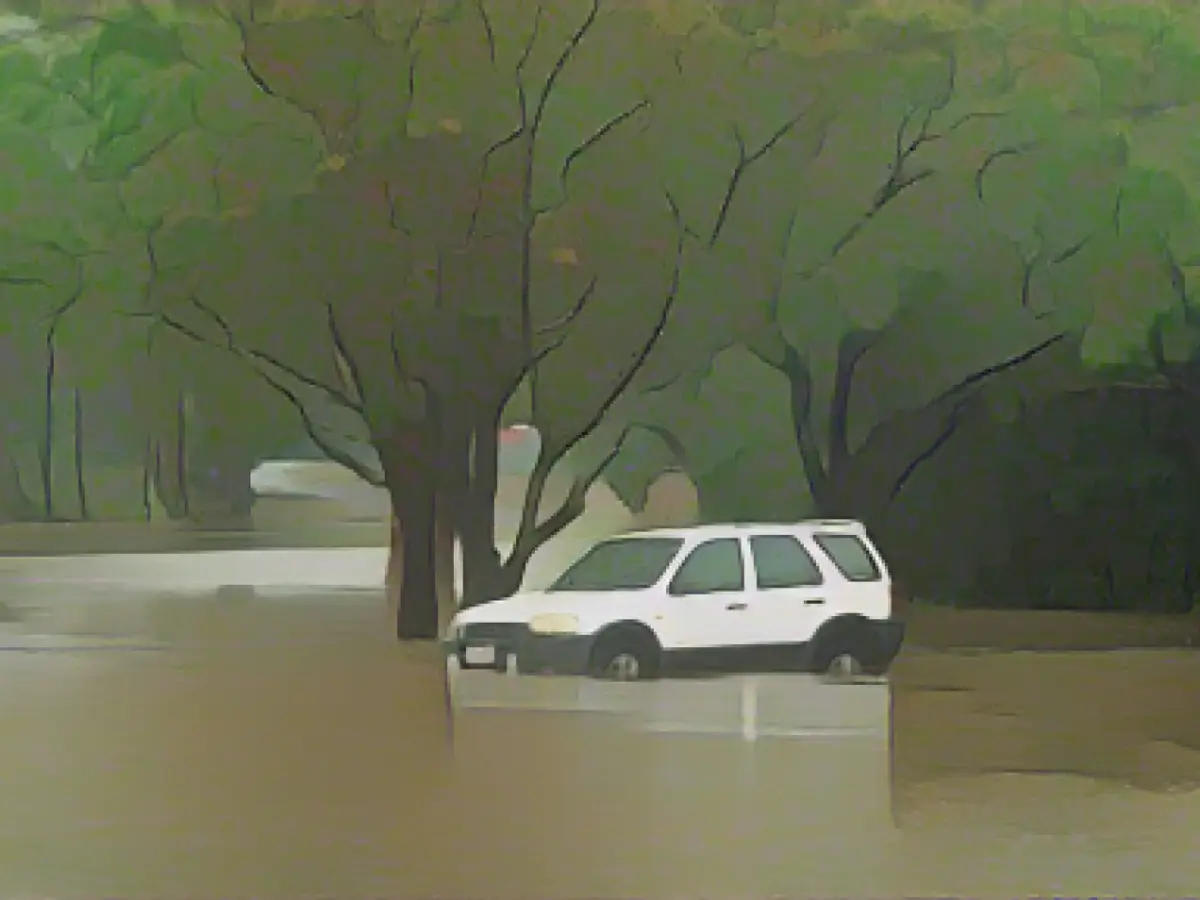 Tropical storm "Jasper" makes landfall in Queensland