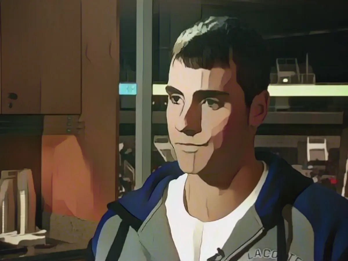 Isner reaches first Wimbledon quarterfinals, hopes Trump will pay attention to him