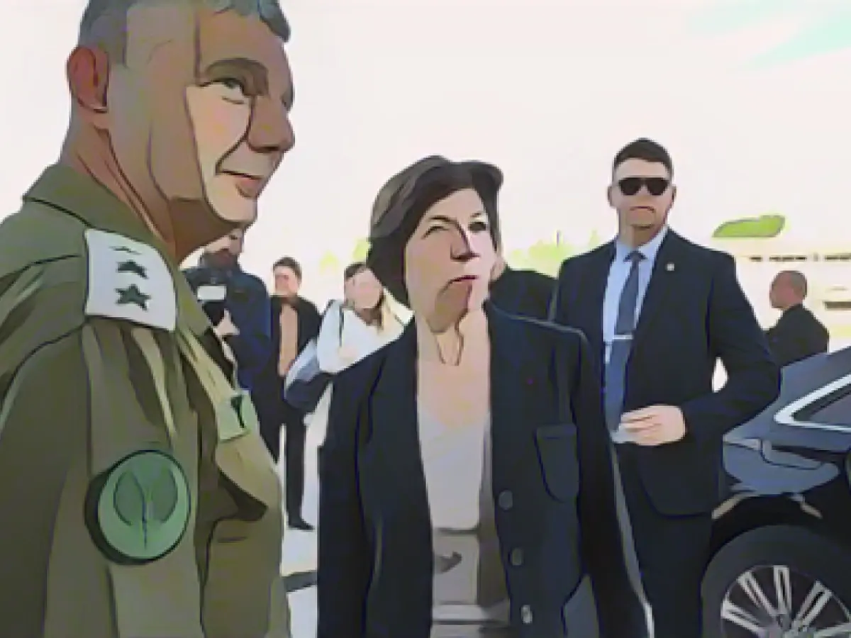 France's Foreign Minister calls for de-escalation on the Israeli-Lebanese border