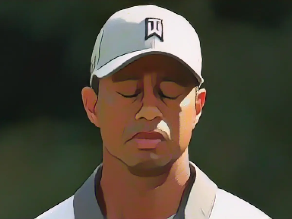 Tiger Woods withdraws from comeback tournament