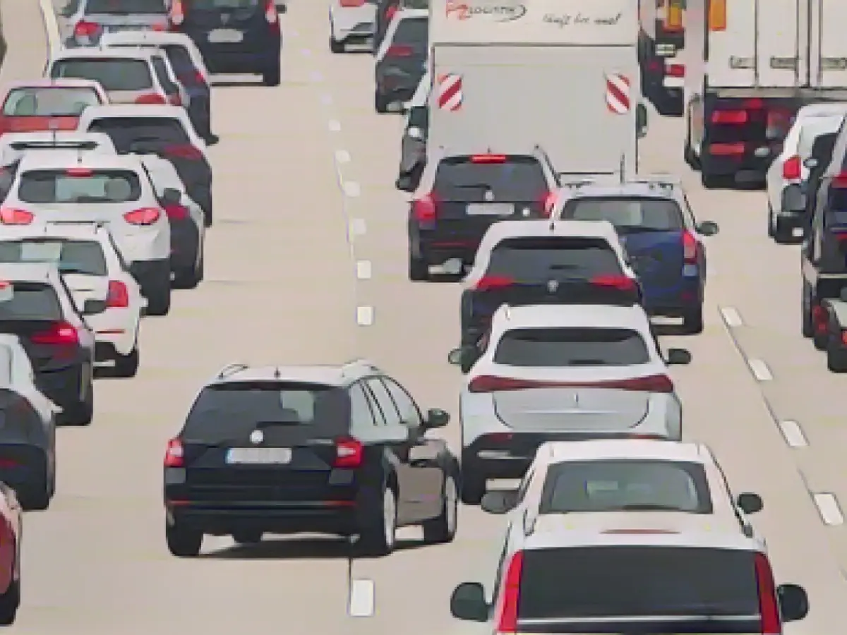 ADAC warns of heavy traffic before Christmas in Saxony