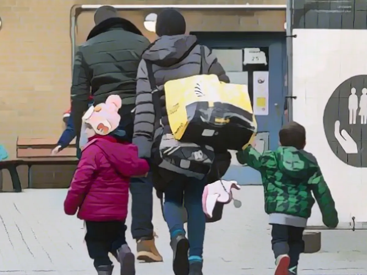 Number of recipients of asylum seeker benefits increases