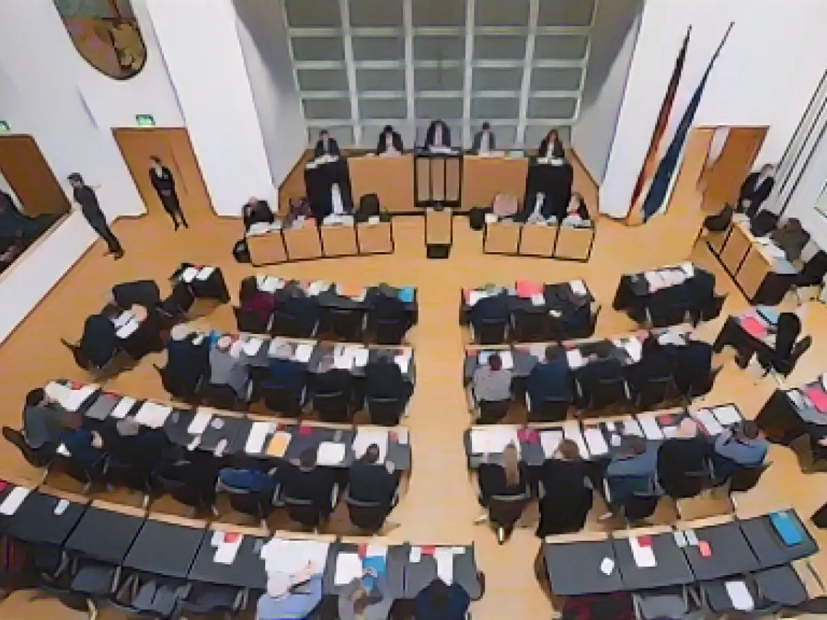 Saar state parliament: Double budget and financial emergency