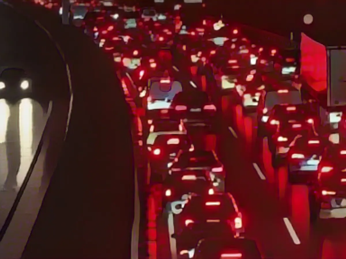 Little traffic expected for Christmas weekend only on Christmas Eve and the first national holiday