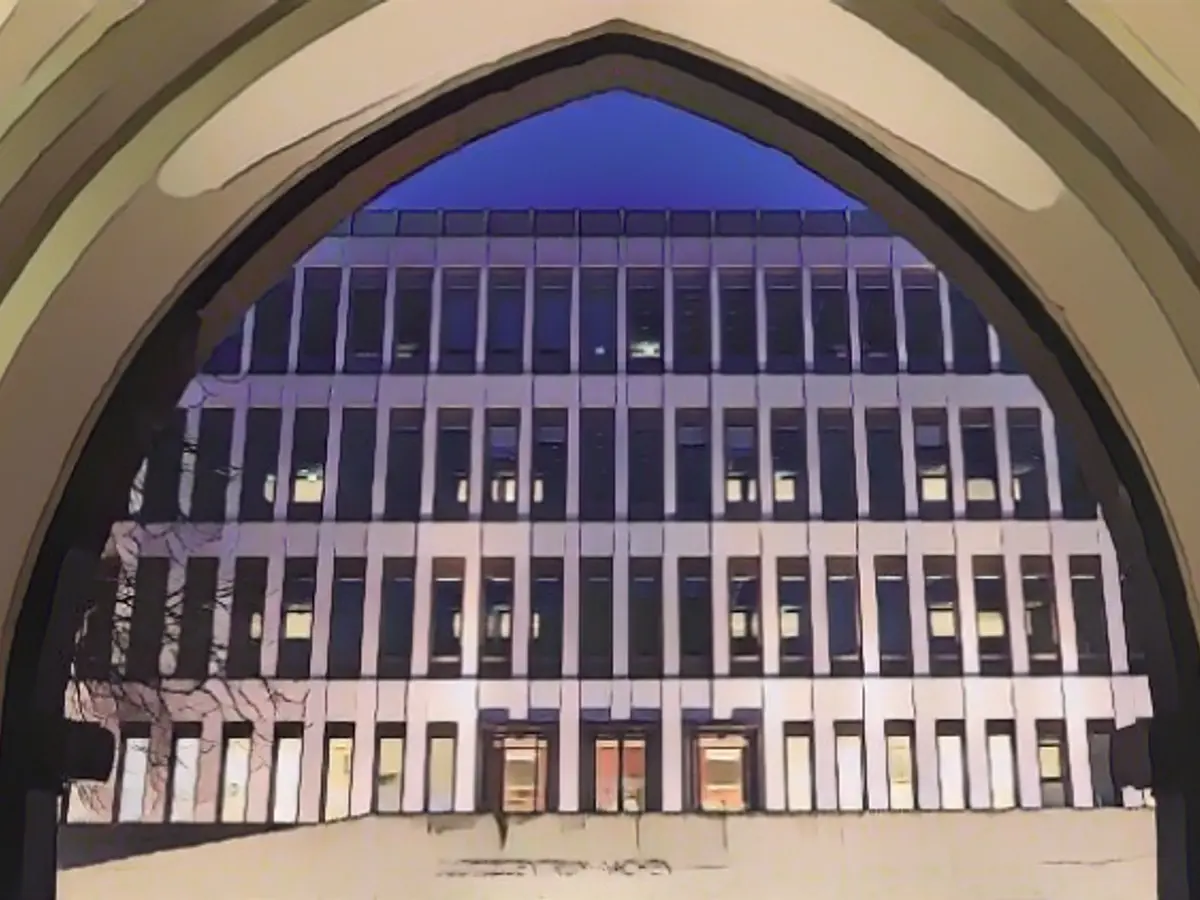 Man gets life in prison for murder of wife