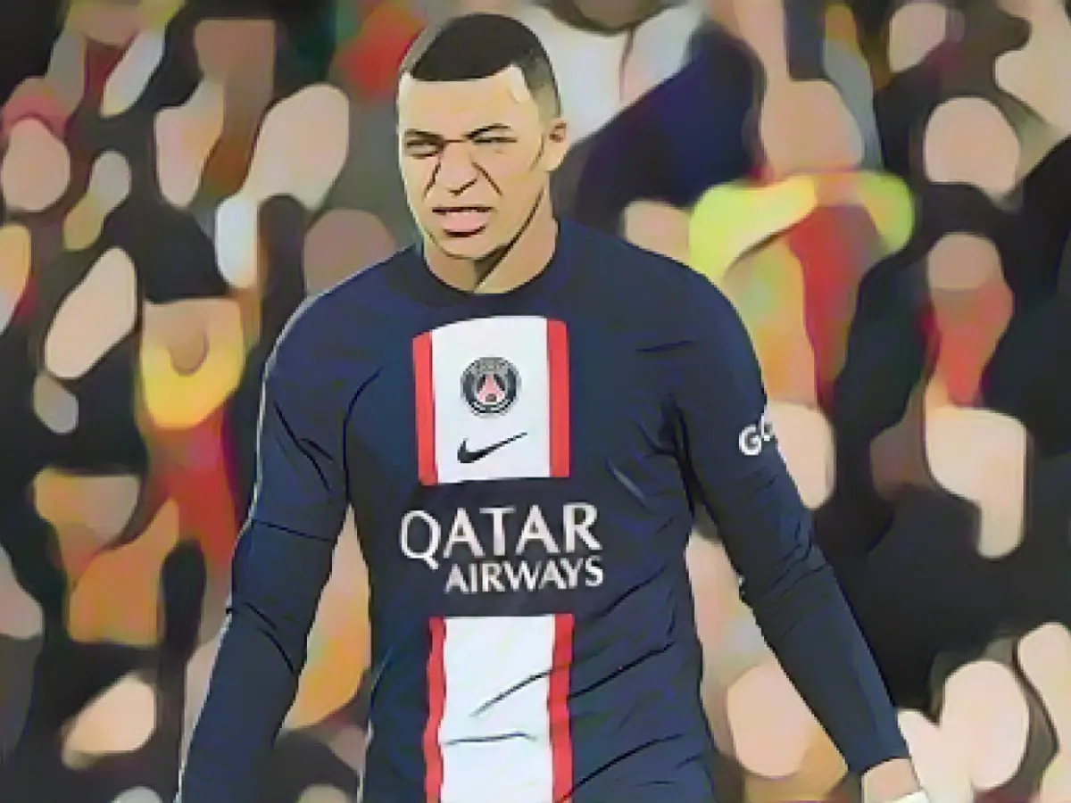 Paris Saint-Germain suffers first defeat since March as Lens closes gap at the top of Ligue 1