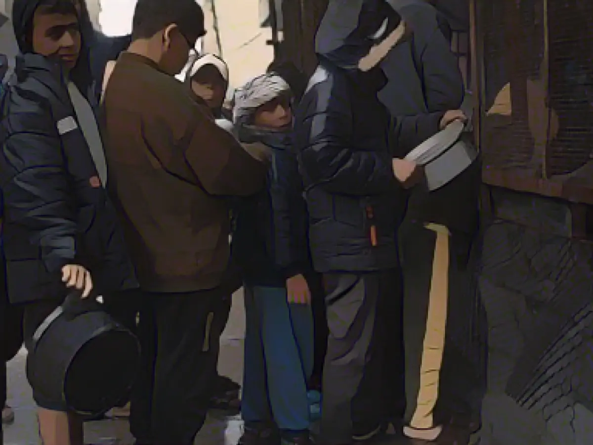 HRW: Israel starves population in Gaza Strip