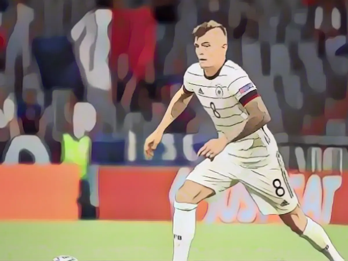 Toni Kroos is apparently really thinking about returning to the DFB