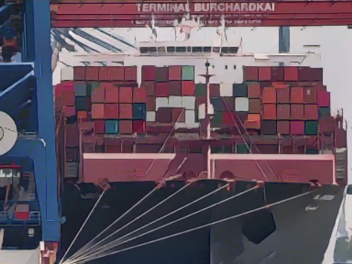 Suez Canal canceled for shipping companies: Detours for ships