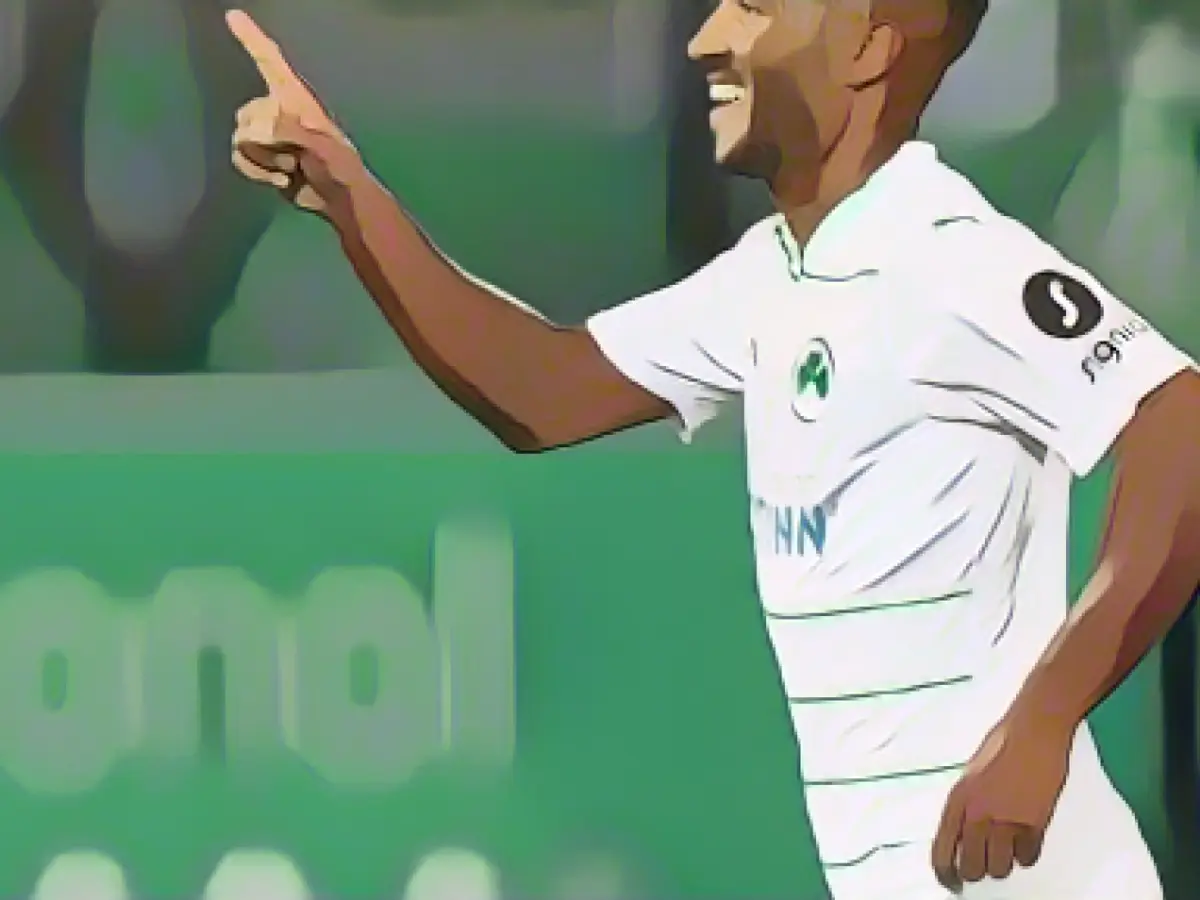 Second division club Fürth extends contract with Green