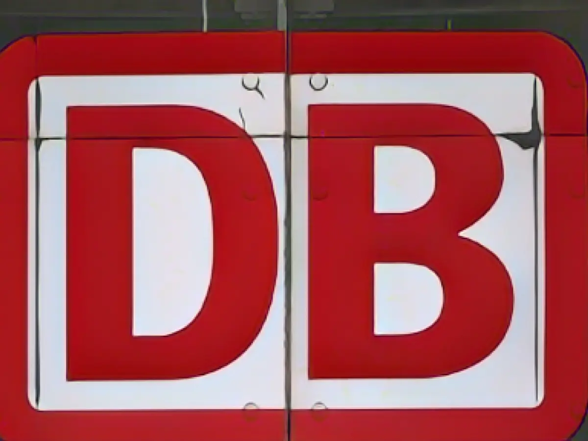 Deutsche Bahn starts sales process for logistics subsidiary Schenker