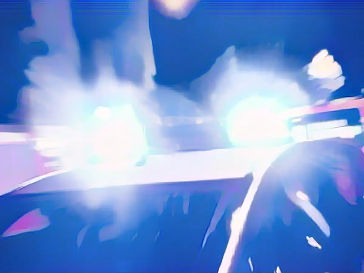 Man tries to settle a dispute and is knocked unconscious