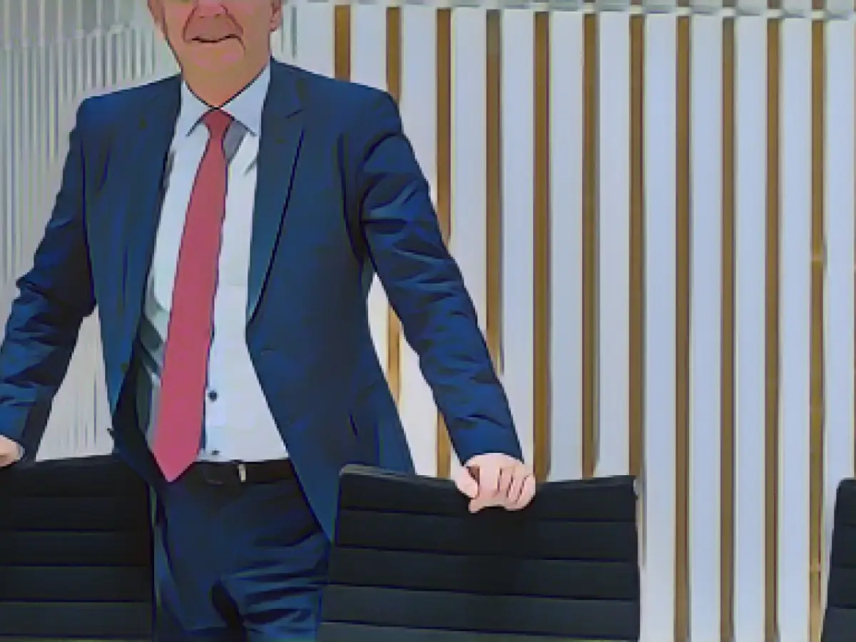 Increased pay for civil servants: criticism from trade unions