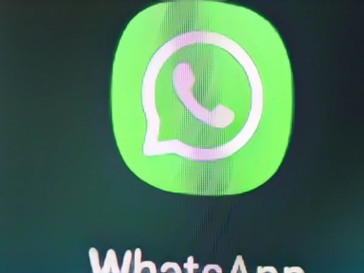 100,000 fraud messages on Whatsapp: two arrests