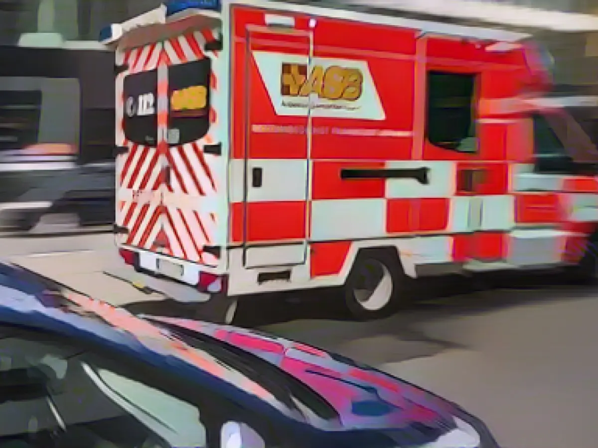 Cyclist rides onto streetcar tracks: One seriously injured