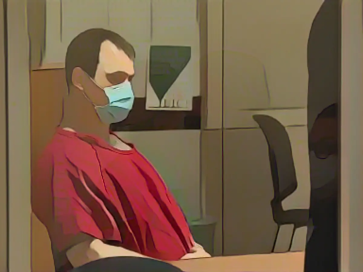 A Washington man accused of luring victims with promises of buried gold left four dead, authorities said