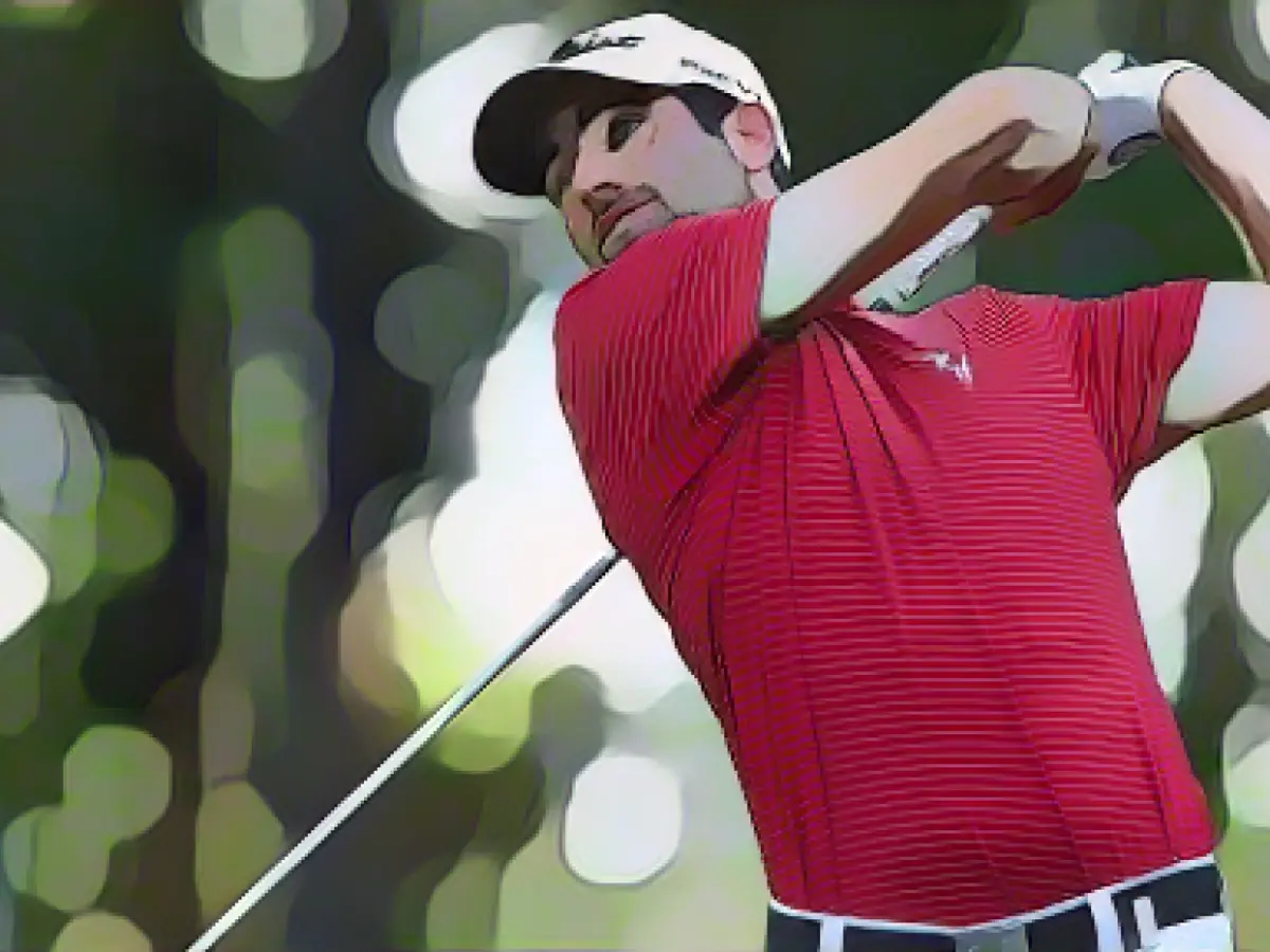 Pro golfer steals clubs... shoots 63 with borrowed clubs, qualifies for tour