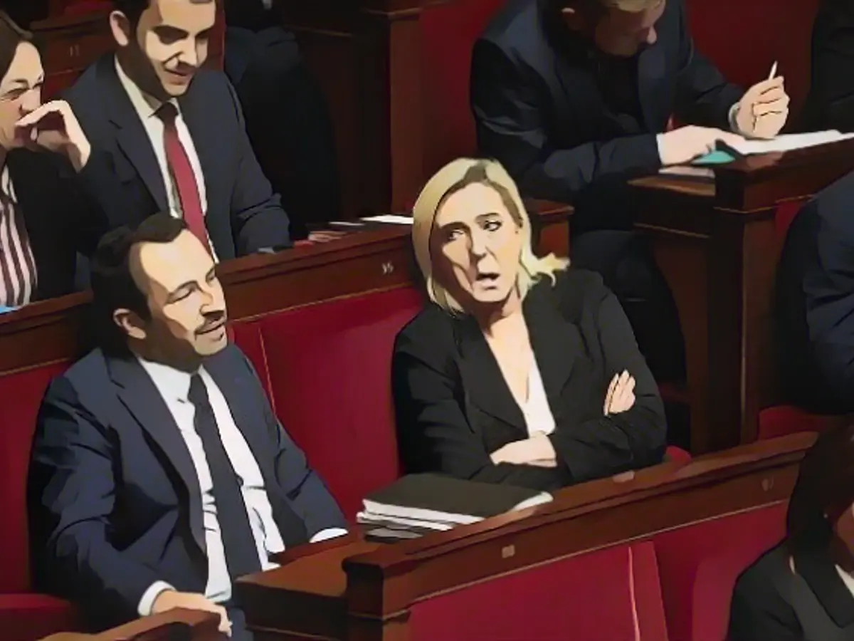 Tough migration law passes parliament in Paris