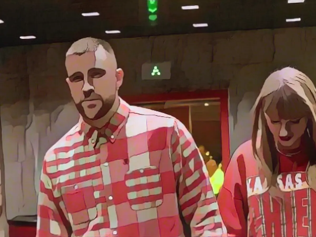 Taylor Swift celebrates Christmas with Travis Kelce