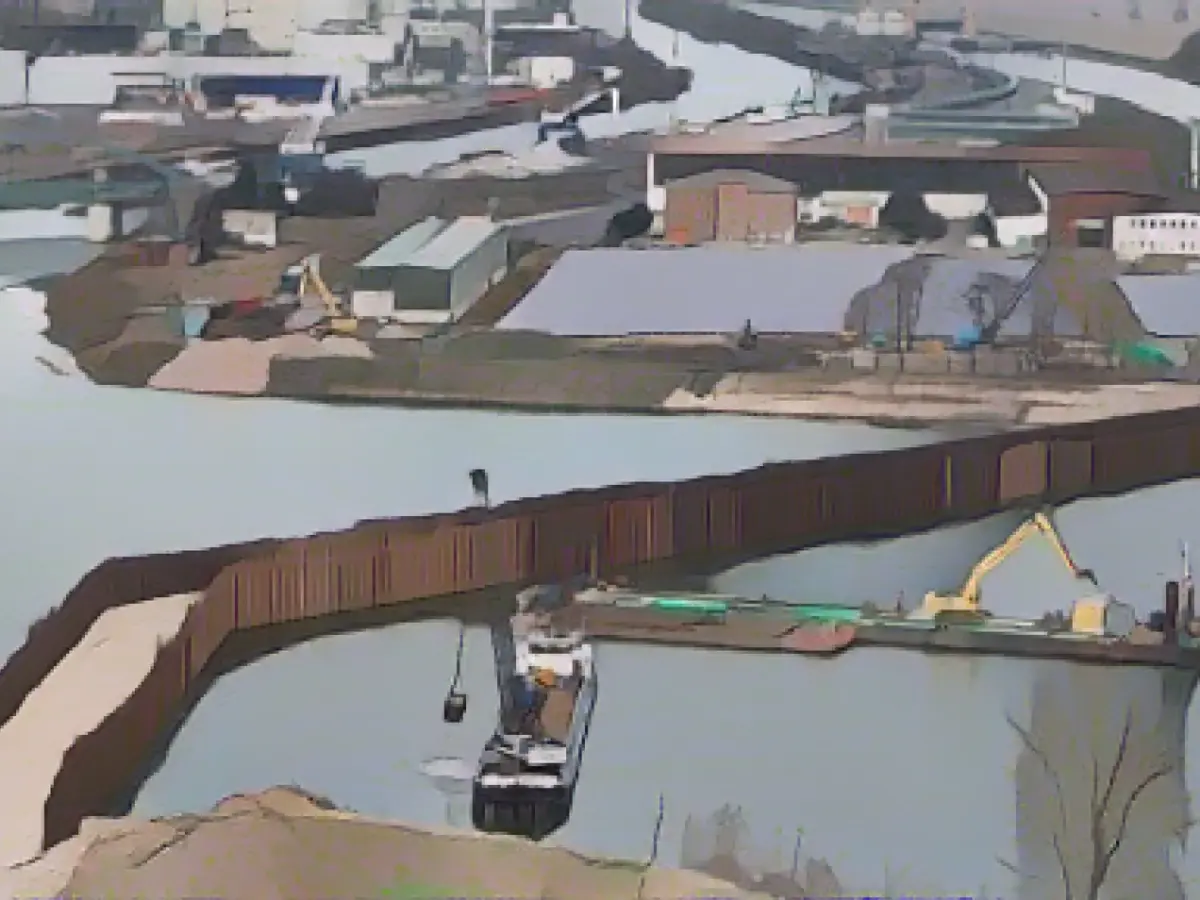 Construction work at the port of Magdeburg is progressing