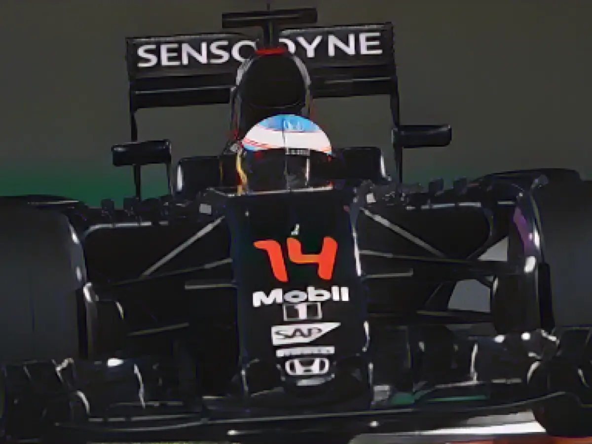 F1 meets MotoGP: Fernando Alonso and Marc Marquez race in Japan