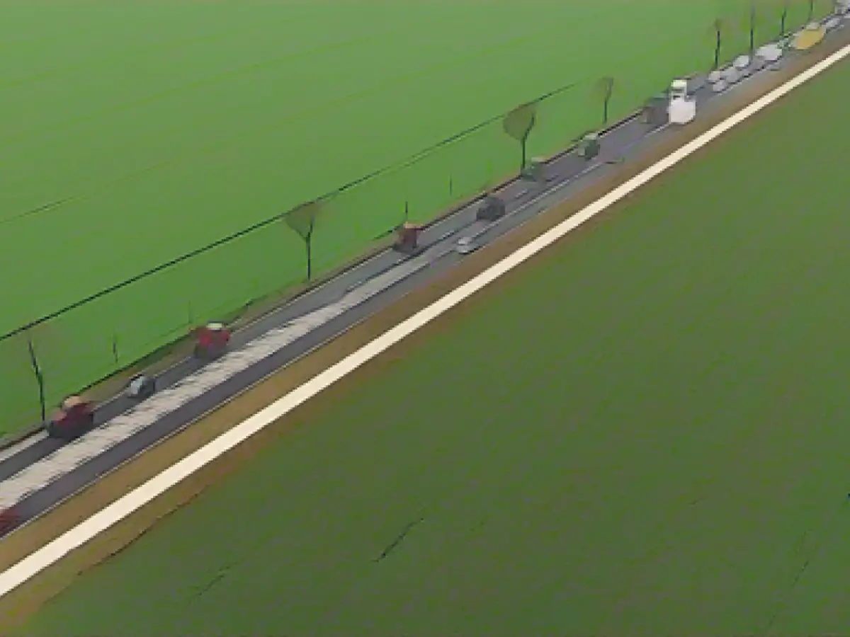 Farmers protest with tractors on the A28 and in Oldenburg