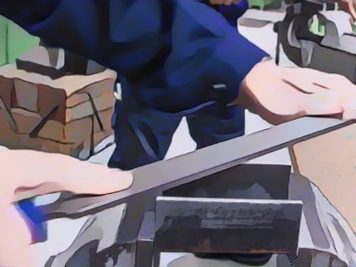 Number of new training contracts remains almost the same