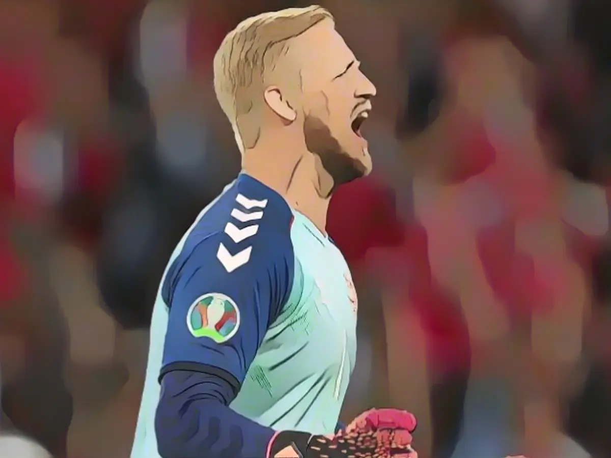 Christian Eriksen reunites with Inter Milan teammates to begin road to recovery