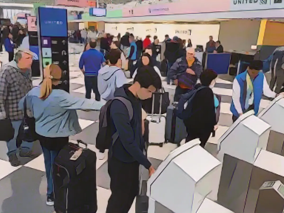 U.S. airports heading into 'busiest' Thanksgiving season ever
