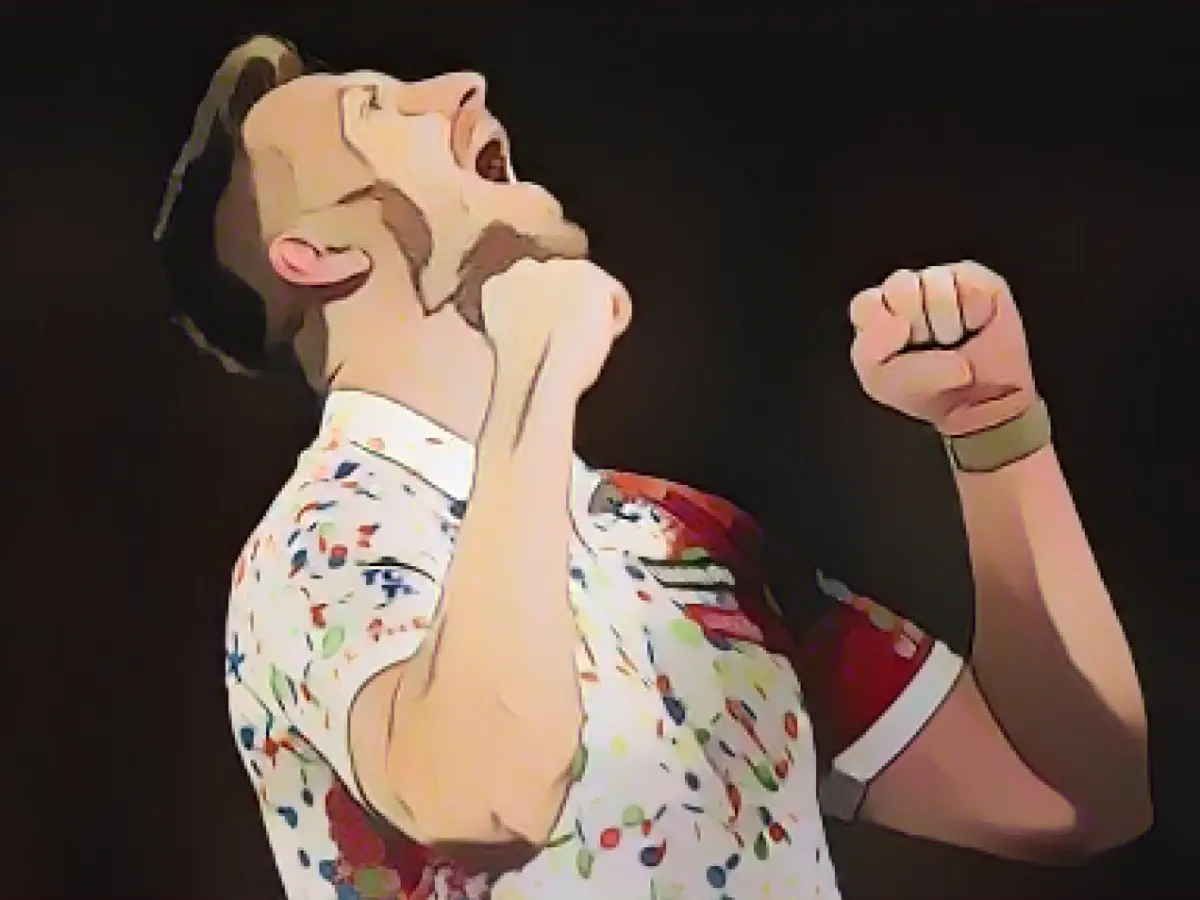 "Emotionally great": Hempel enjoys darts happiness after comeback