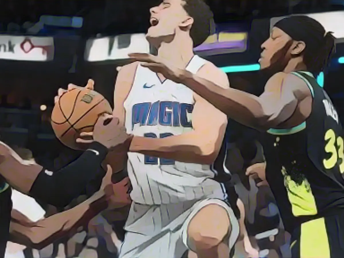 Wagner brothers stop losing streak with Orlando Magic