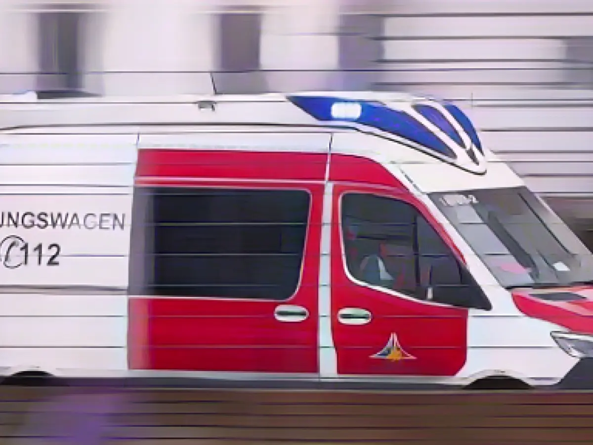 Woman seriously injured by firecracker in Dresden