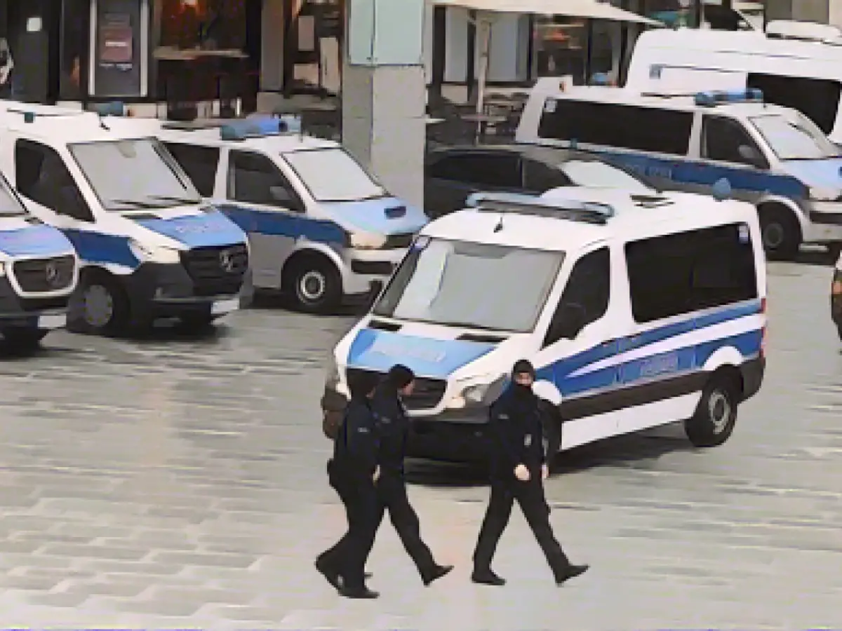 No explosives found during search of Cologne Cathedral