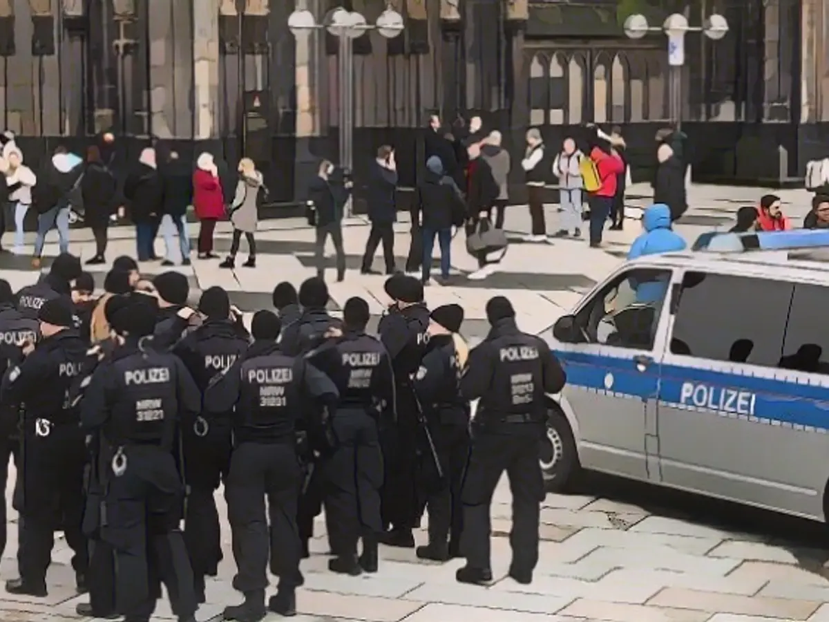 Possible Islamist attack plans: Five arrests